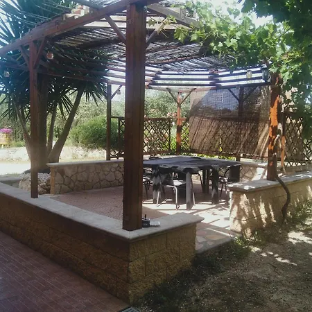 Grotta Delle Fate Bed & Breakfast 3*
