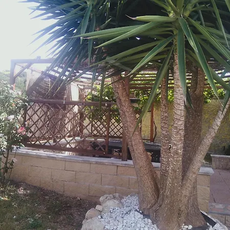 Grotta Delle Fate Bed & Breakfast Ossi