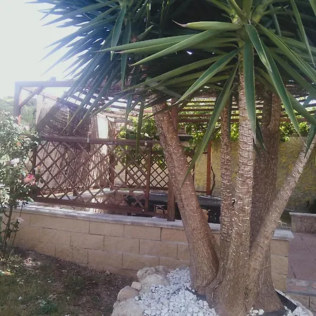Grotta Delle Fate Bed & Breakfast Ossi