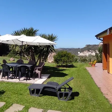 Grotta Delle Fate Bed & Breakfast Ossi